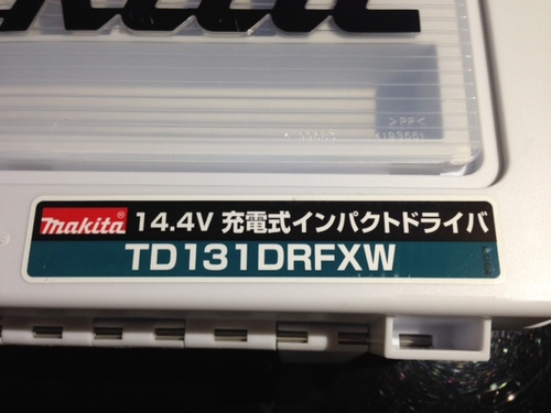 マキタ充電式インパクトドライバー　TD131DRFXW