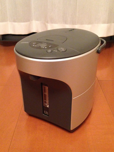 象印 Zuttoシリーズ 電動ポット 2 2l コロンビア 新日本橋のキッチン家電 電気ポット の中古あげます 譲ります ジモティーで不用品の処分