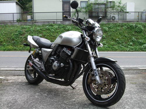 CB400SFバージョンS　ブレンボキャリパー