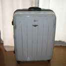 中古品・大型スーツケース：2000円