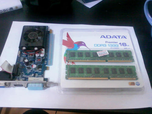 デスクトップPC用4GBメモリ(240pin DDR3/1333)×２ GeForce210(512MB)