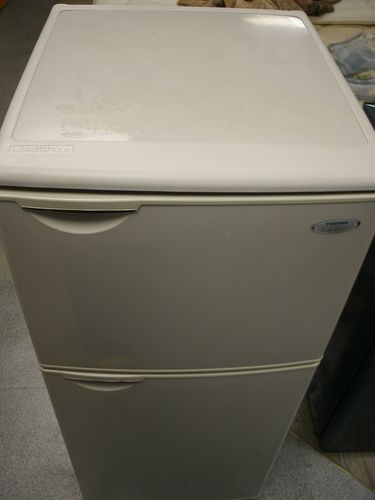 【都内２３区送料無料】　東芝製　使いやすい中型２ドア冷蔵庫　GR‐M１２T（H）　１１５Ｌタイプ　７９８０円