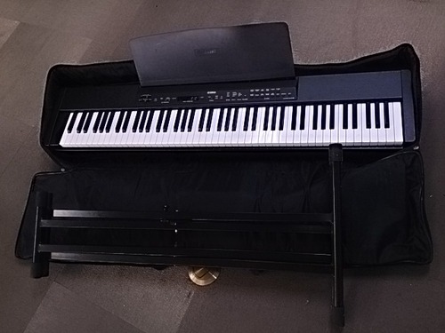 鍵盤楽器、ピアノ YAMAHA ELECTRONIC PIANO P-80