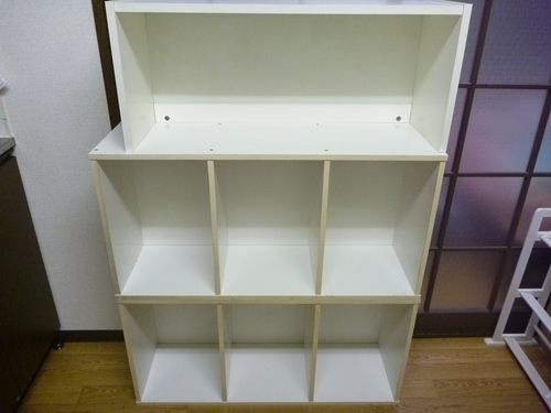 IKEA購入 白い木製棚ベンチ 本棚収納飾り棚練馬区 (にゃんちゅー) 練馬の収納家具《棚、シェルフ》の中古あげます・譲ります｜ジモティーで