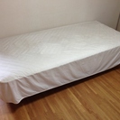 シンプルなベッドです！！
