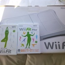 wii fit Plus+バランスwiiボード 中古品　箱付き