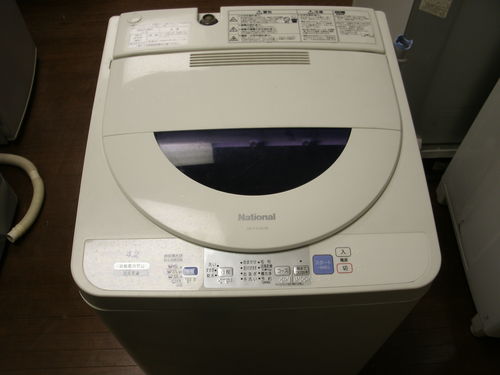 ０２　「値下げ♪都内２３区送料無料・保証有り」　美品！　ナショナル製全自動洗濯機　４．２Lタイプ　NA-F42M7B　１３５００円