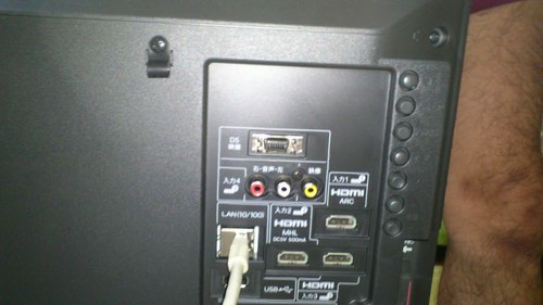 SHARP LEDAQUOS32インチ 2013年式ホワイト一ヶ月使用 (momo723) 六本松  