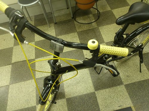 187]折りたたみ自転車 20インチ 6段変速 ブラック×イエロー 品川