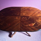 木製　ダイニングテーブル　ヨーロピアン、アンティーク調