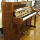 展示中　新品ピアノ　レーニッシュ118KI　美しい！ドイツ芸術がここに。