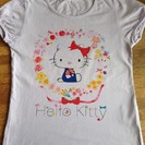 未使用美品★ユニクロキティちゃんTシャツ140㎝