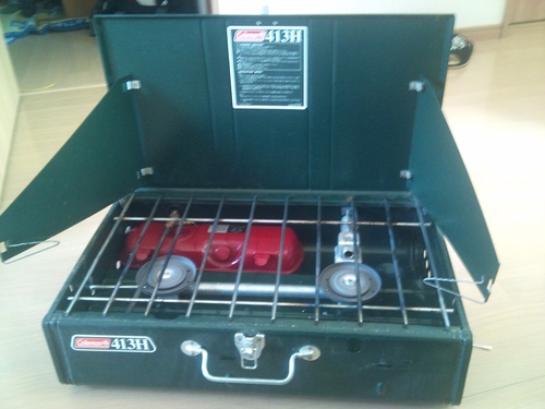 新品未使用品　Coleman 413H ツーバーナーコンロ　テーブルセット コールマン413Hテーブルセットお得！
