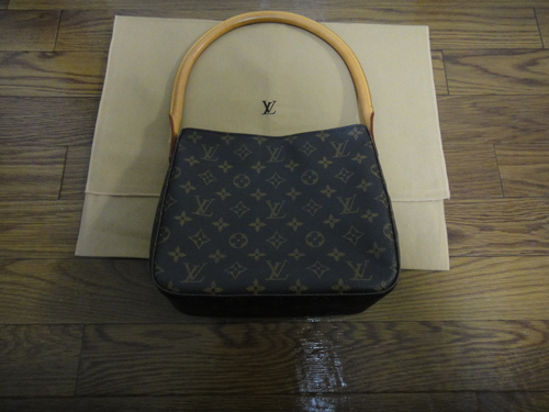 ルイヴィトン(LOUIS VUITTON)モノグラム ルーピングMM