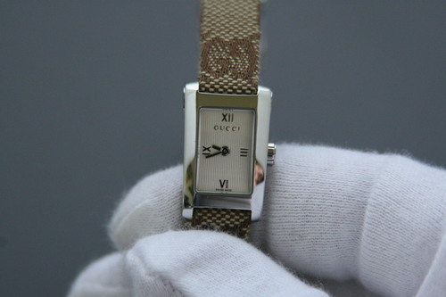 【Sold out】 ＧＵＣＣＩ 8600Ｌ レディースウォッチ