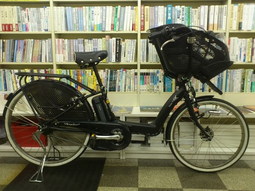 [327]ブリヂストン　電動アシスト自転車　アンジェリーノe　子供乗せ3人乗り対応　22×26インチ　ブラック　使用期間9ヶ月の良品