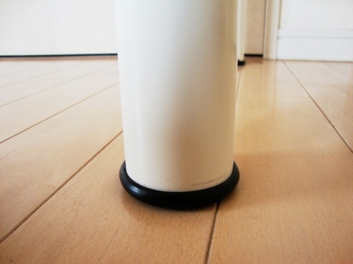 Ikea製 無垢材 白脚の 北欧風ライティングデスク Diy Cafe 高井戸のテーブル 学習机 の中古あげます 譲ります ジモティーで不用品の処分