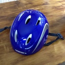ヘルメット（自転車子供用）青色、赤色 お譲りします
