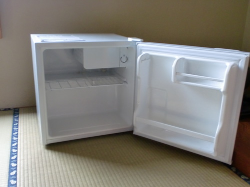 部屋用冷蔵庫 Inoppys 奥州のキッチン家電 冷蔵庫 の中古あげます 譲ります ジモティーで不用品の処分