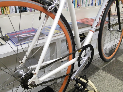 362]KONA paddy wagon トラックレーサー ピストバイク 700×28C