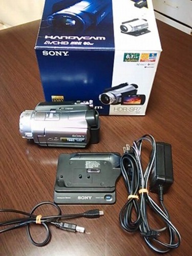 HDDビデオカメラ　SONY　HDR-SR　￥13000