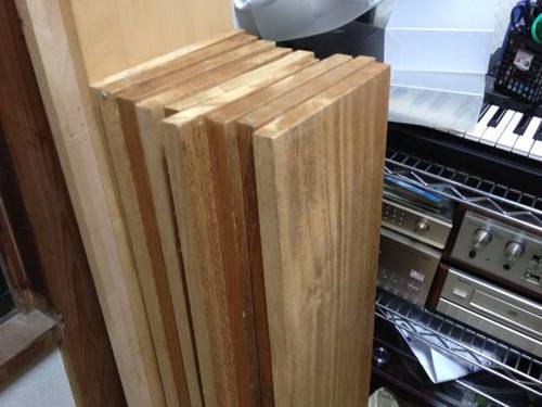 楠（クス）の木材板　長さ86cm×厚み2.3cm×幅24cm が９枚