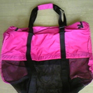 ダイビング用・ピンク色のメッシュバッグ（メーカーはTUSA）を格...