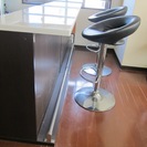 【交渉中】カウンターテーブル2個　+　カウンターチェア2脚　　ダークブラウン　中古1年