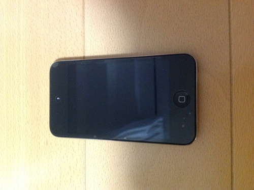 【済】iPod touch 第4世代 32GB A1367 MC544J/A  Apple  一部送料無料