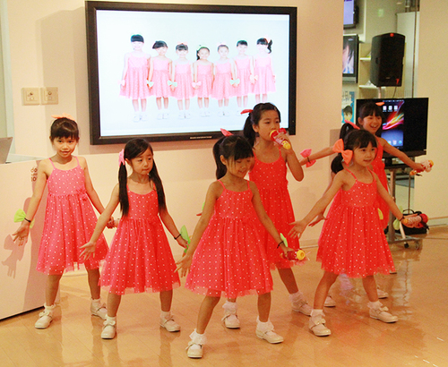 夏休みキッズイベント モデル アイドル体験 エリザベス 西鉄福岡 天神 のワークショップのイベント参加者募集 無料掲載の掲示板 ジモティー