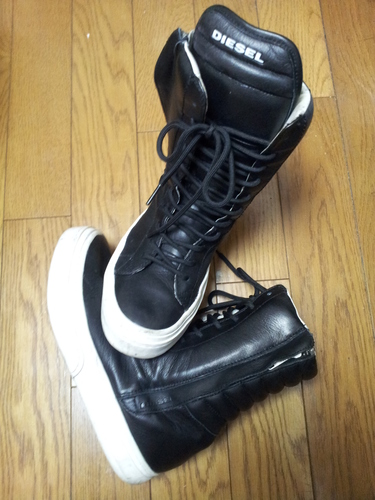 ＤＩＥＳＥＬ　ＯＮＬＹ　ＴＨＥ　ＢＲＡＶＥ☆サイドジップレザーブーツ　26.5ｃｍ黒