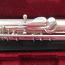 ヤマハ　リングキーFlute　モデル581　頭管部・本体シルバー、キーは洋銀シルバーメッキ