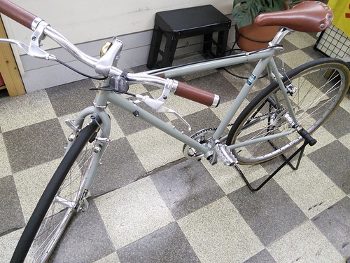 594]ブリヂストン CHeRO クエロ クロスバイク 700×32C 外装8段