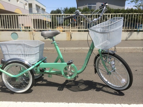 三輪自転車　３段ギア付き（新古車）