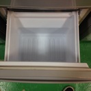 【送料無料】【2012年製】【激安】冷蔵庫　SJ-PD14W-S