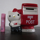 【終了】ハローキティ×郵便局　2012年陶磁器製の貯金箱