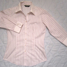 ［中古美品］シャツ工房のレディースシャツ　紫ストライプ　Sサイズ