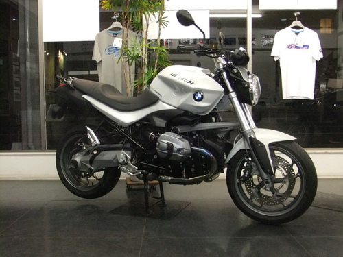 個人売買だからこの価格！業者では買えません！BMWR１２００Rハイライン　ETCオプション付き、シート下仕様　ABS＆グリップヒーター付