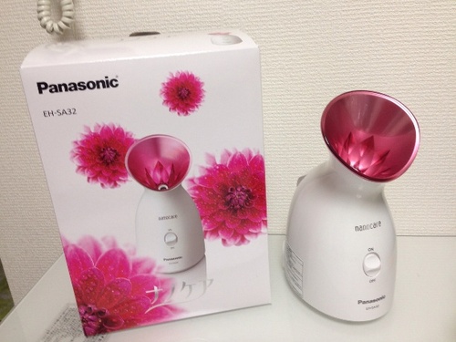 値下げ【新品】Panasonic ナノケアEH-SA32 (スチーマー)