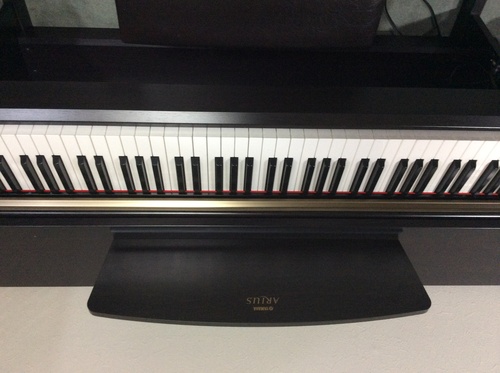 鍵盤楽器、ピアノ YAMAHA ARIUS YDP-161