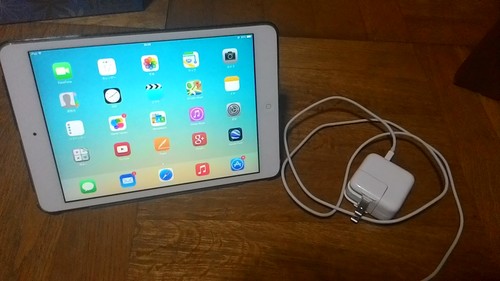 【１着でも送料無料】 iPad mini2 Retina Wi-Fi 16GB シルバー 中古美品　埼京線　北戸田駅 iPad