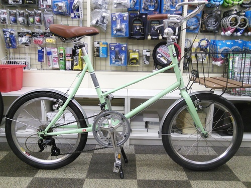 [883]BRUNO ブルーノ　ROAD MIXTE　ロード ミキスト　ミニベロ　小径車　20インチ　2×8段変速　クロモリ　カンチブレーキ　ウッドワイヤーラック付き　タイヤ新品　ライトグリーン