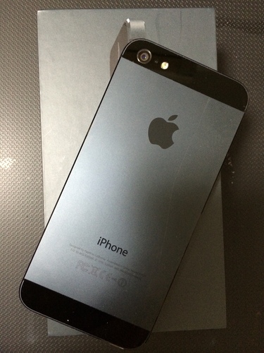 iPhone 5 16GB au [ブラック\u0026スレート]