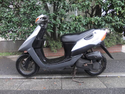 スズキ レッツII セル1発始動 ^_^。 バッテリー交換済み！セル一発始動