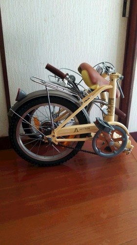 【新品・16インチ折りたたみ自転車/取引中】