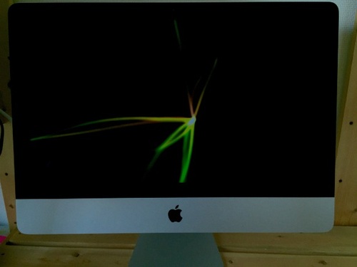 iMac 21.5インチ 2.7GHz (2013 Late) カスタ ム 1TBフュージョンドライブ 1年間保証期間内 usキーボード Magic Trackpad
