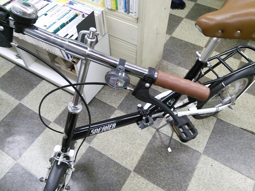 [1005]ブリヂストン　SNEAKER（スニーカー）　折りたたみ自転車　16インチ　シングル　リアサスペンション　BAA自転車安全基準適合　ホワイト×ブラック