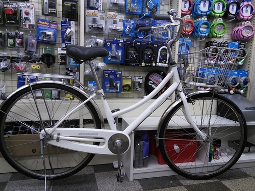 [960]中古自転車　シティサイクル　26インチ　シングル　オートライト　大型ステンレスカゴ　ローラーブレーキ　BAA自転車安全基準適合　ホワイト