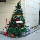 クリスマスツリーかなり大きい組立式