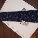 値札付新品高級ネクタイです。(ＳＡＢＩＲＥＲＯＷ)元値は６０９０...